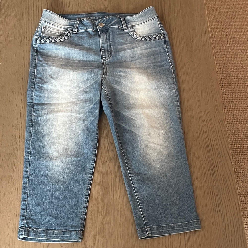Avenue Women's Cropped Jeans
